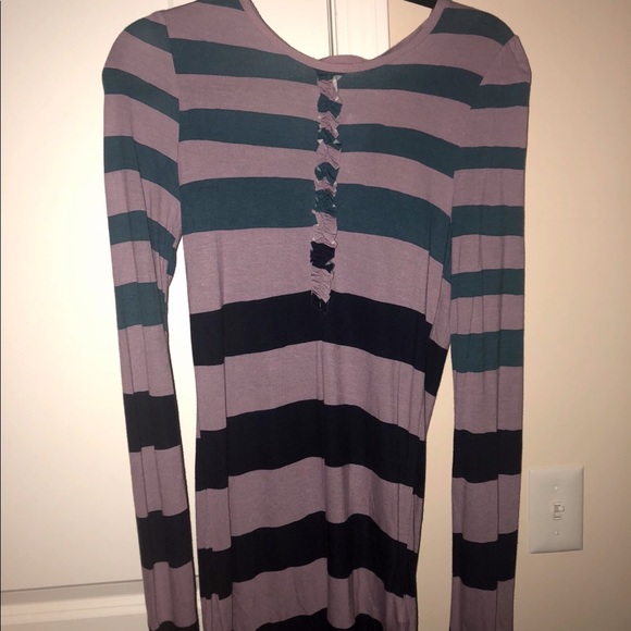 Authentic Burberry Dress - Picture 2 of 8